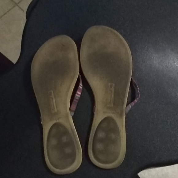 American Eagle Brand Sandals - Picture 3 of 4